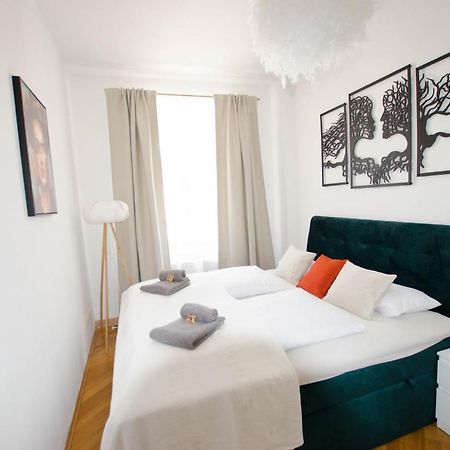 Апартаменты Casarina - Stilvoller Altbau In Zentraler Lage Дрезден Экстерьер фото