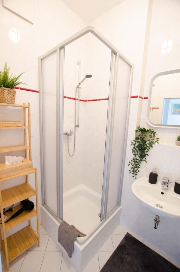 Апартаменты Casarina - Stilvoller Altbau In Zentraler Lage Дрезден Экстерьер фото